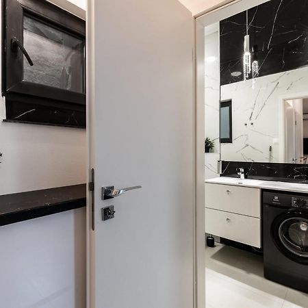 Quiet Very Central & Stylish Apt Budapest Extérieur photo