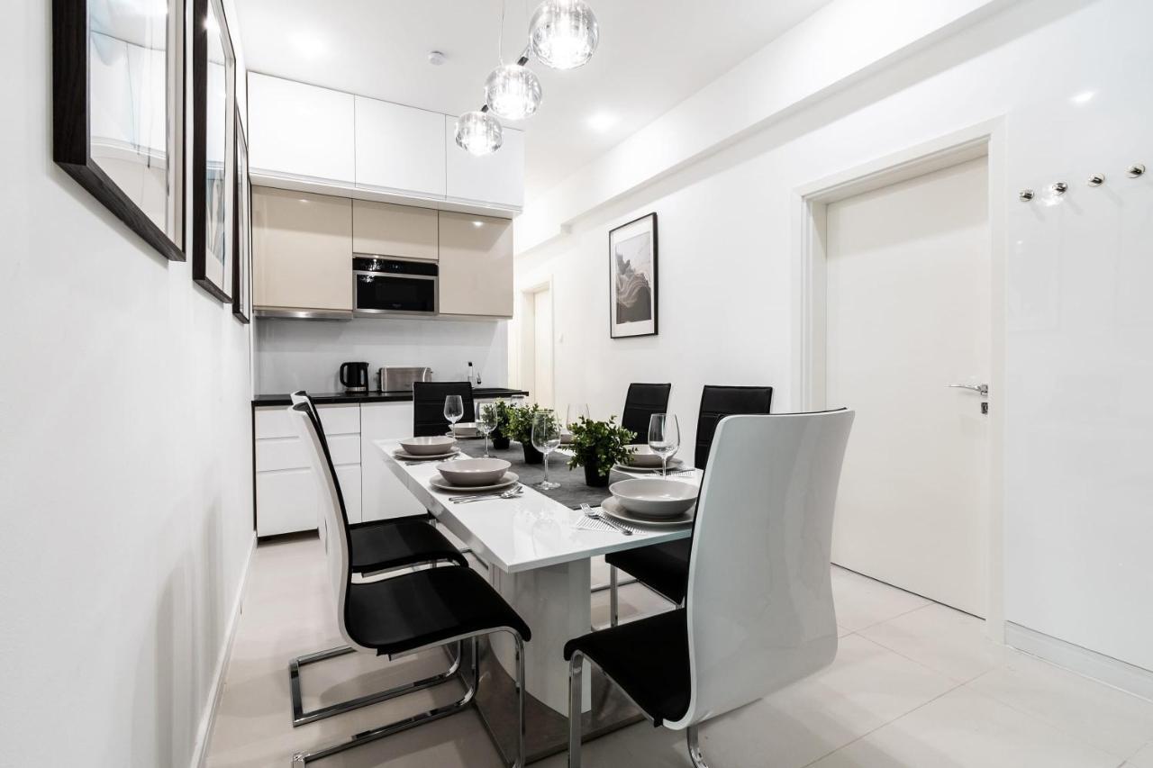 Quiet Very Central & Stylish Apt Budapest Extérieur photo