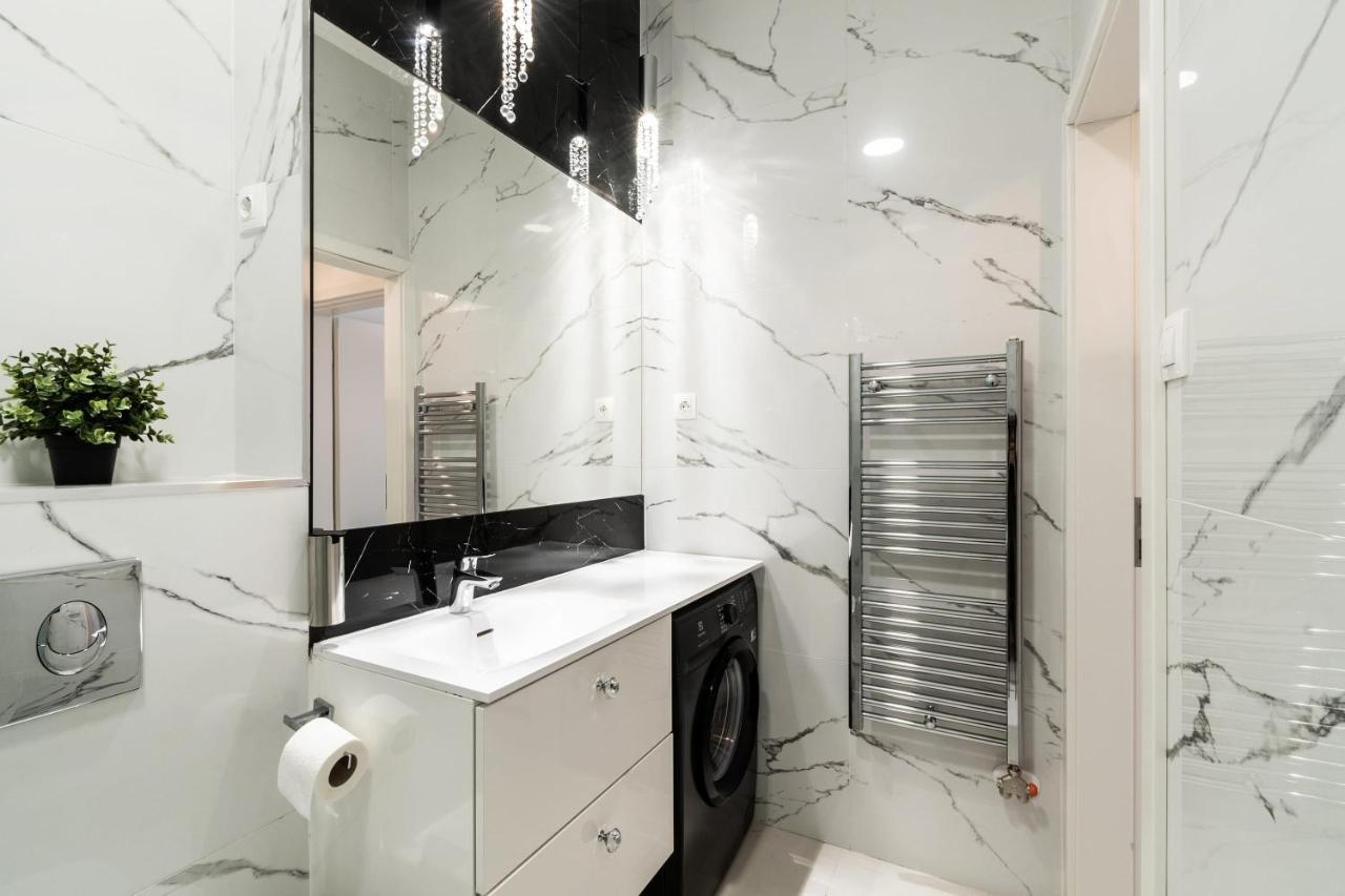 Quiet Very Central & Stylish Apt Budapest Extérieur photo