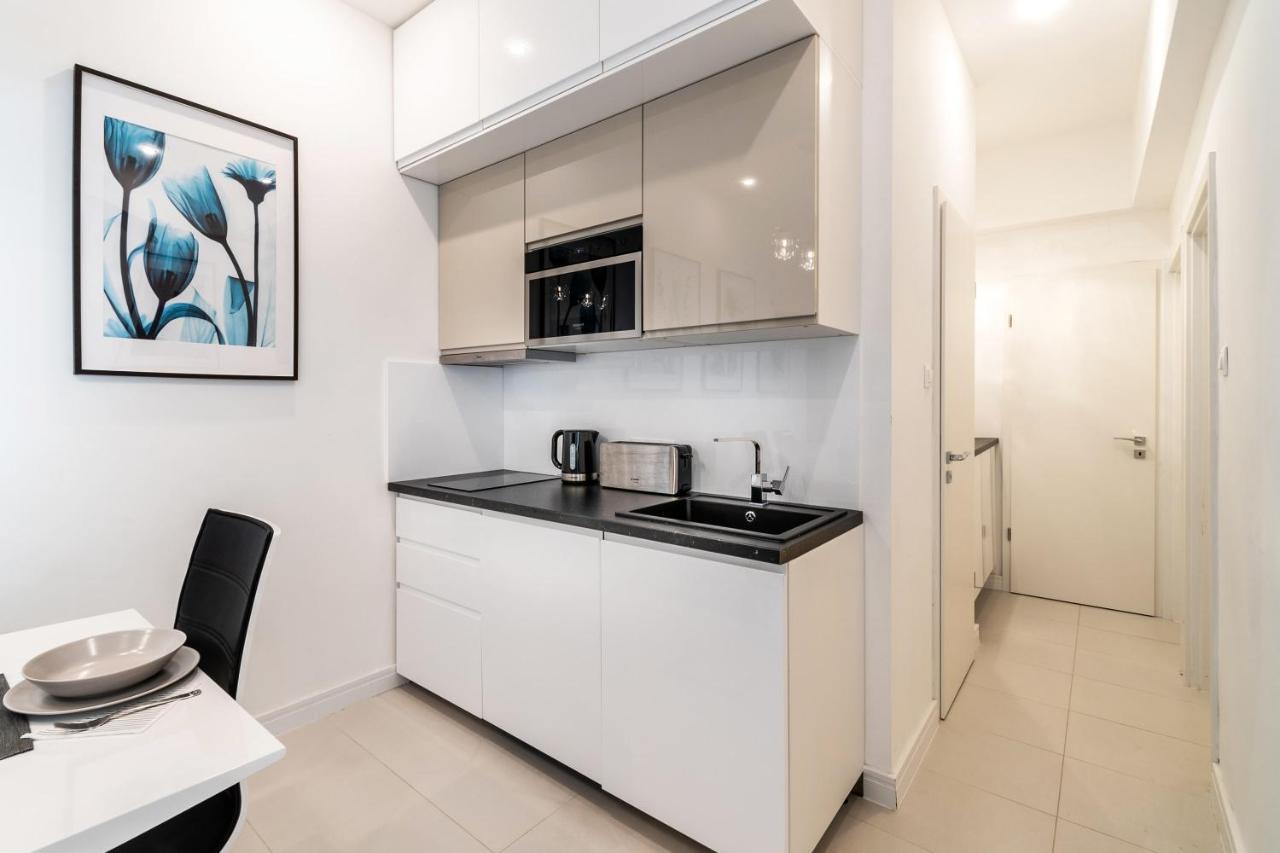 Quiet Very Central & Stylish Apt Budapest Extérieur photo